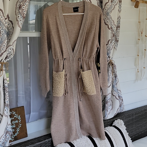 Cliche Duster - Picture 2 of 11